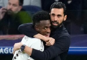 Read more about the article Dipeluk Vinicius Junior Usai Pesta Gol ke Gawang Monaco, Alvaro Arbeloa: Pelukan Itu untuk Seluruh Real Madrid