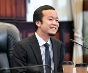 Read more about the article Mengapa Kamboja Menyerahkan Chen Zhi ke Tiongkok? Ini Bukan Sekadar Ekstradisi