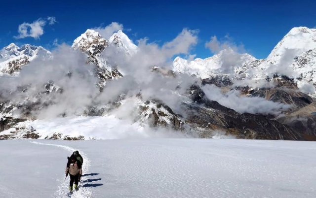 Read more about the article Ilmuwan Peringatkan Krisis Air dan Risiko Ekologis Akibat Curah Salju Himalaya