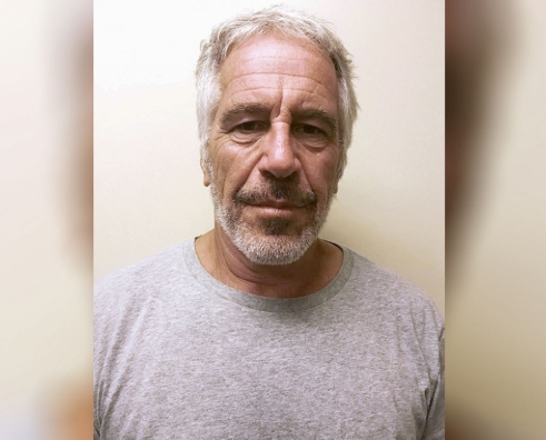 Read more about the article Ribuan Dokumen Epstein Dicabut dari Situs DOJ Usai Identitas Korban Terbuka dan Tuai Kritik Keras